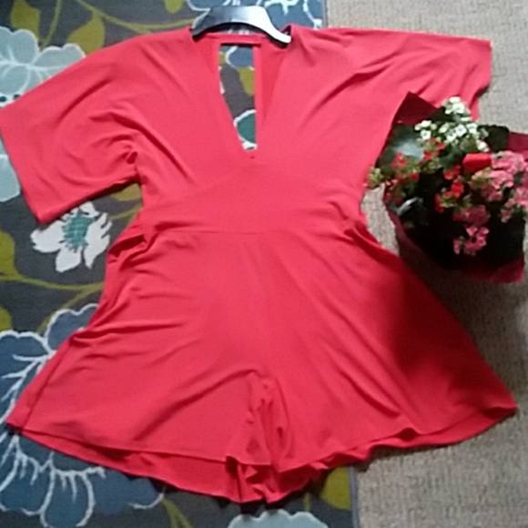 SUPER CUTE CORAL COLOR EXPRESS ROMPER SHORTS🌺 - Picture 2 of 8